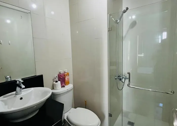 Apartahotel Unit At One Palm Tree Across Naia Terminal 3